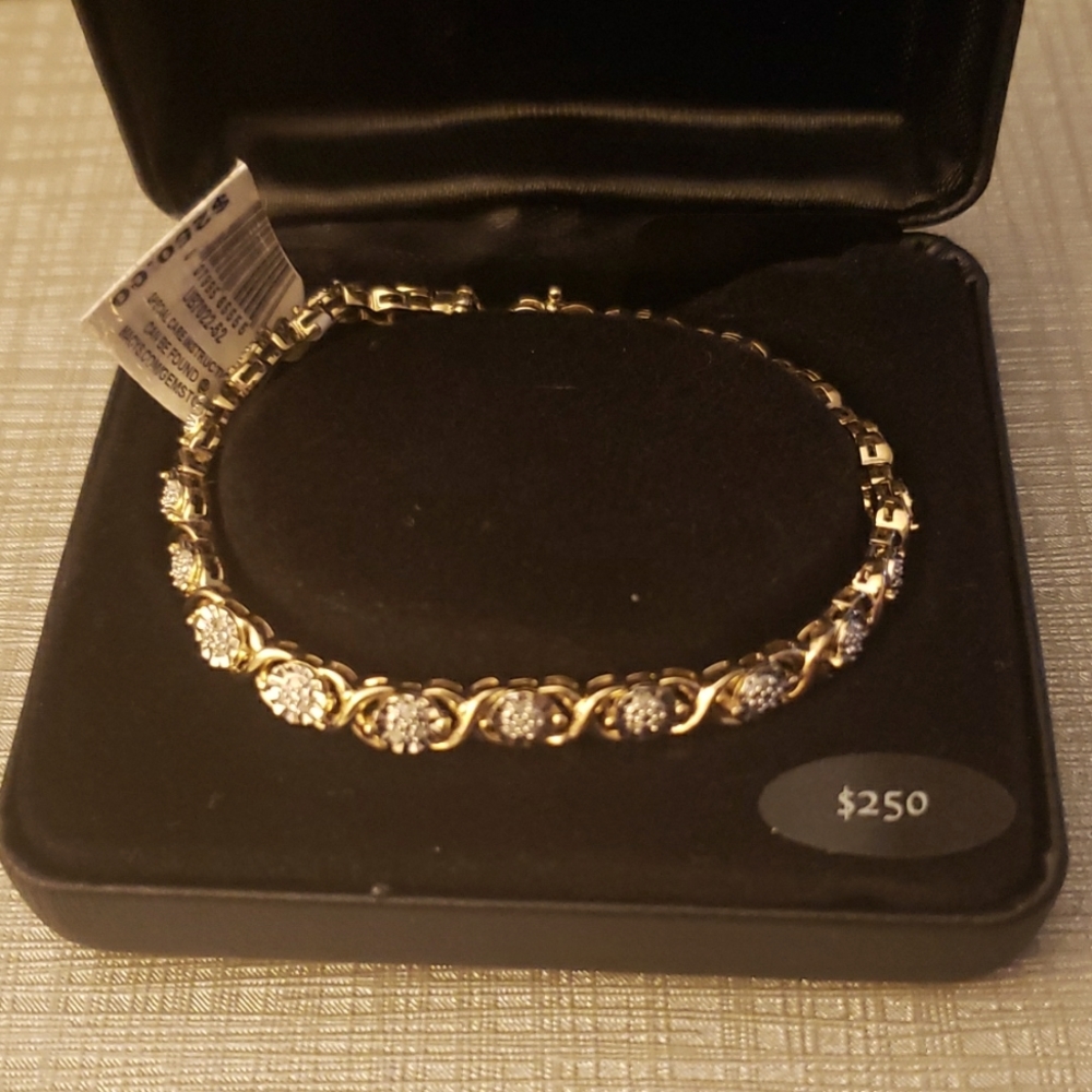 Gold bracelet